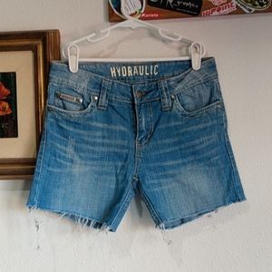 Hydraulic jean shorts